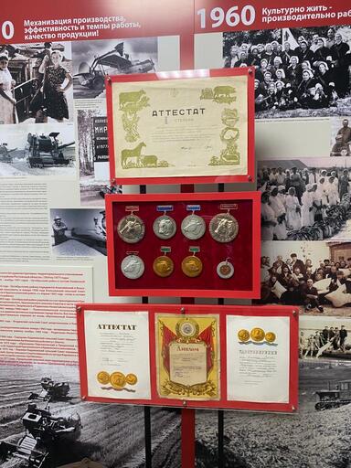 Фоторепортаж Южно-Российского гуманитарного института с открытия новых экспозиций  Краеведческого музея Октябрьского района Ростовской области.